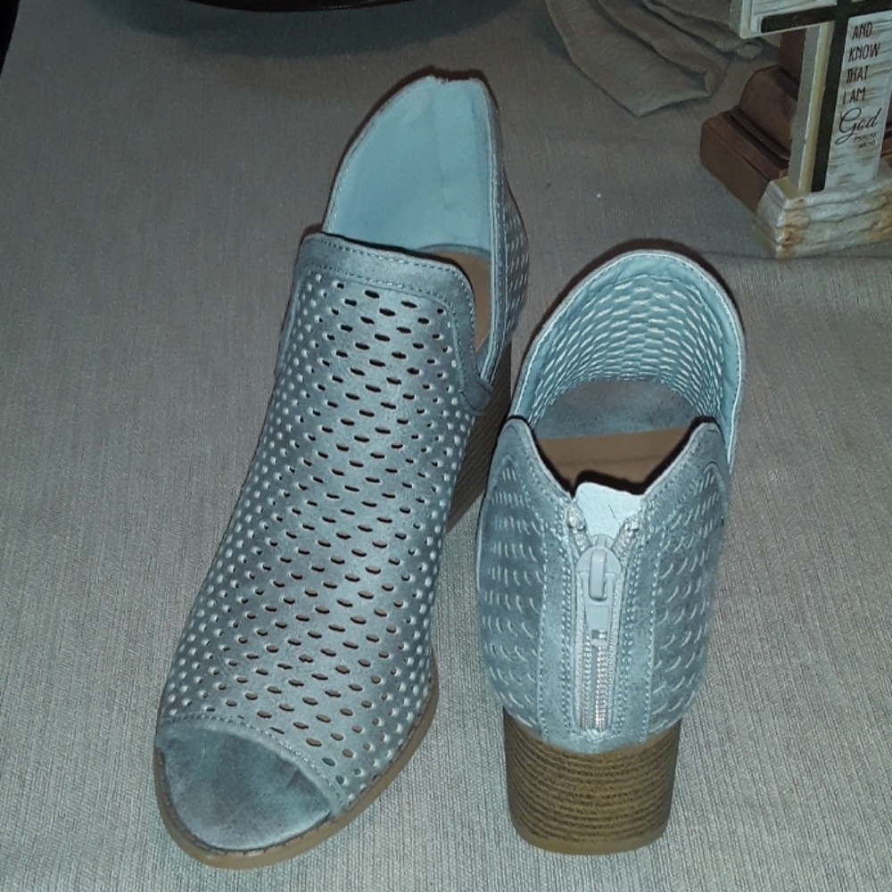 Qupid open toes shoes